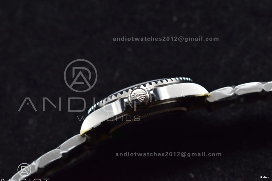 on ARF1:1 Bracelet Edition Best LV Submariner Steel 16610 Green 904L SS SH3135 V 1140 Seasonal 0722